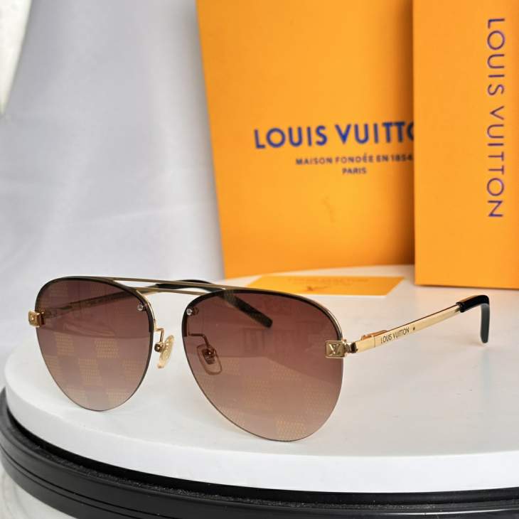 Picture of Louis Vuitton Sunglasses _SKUfw75177755fw